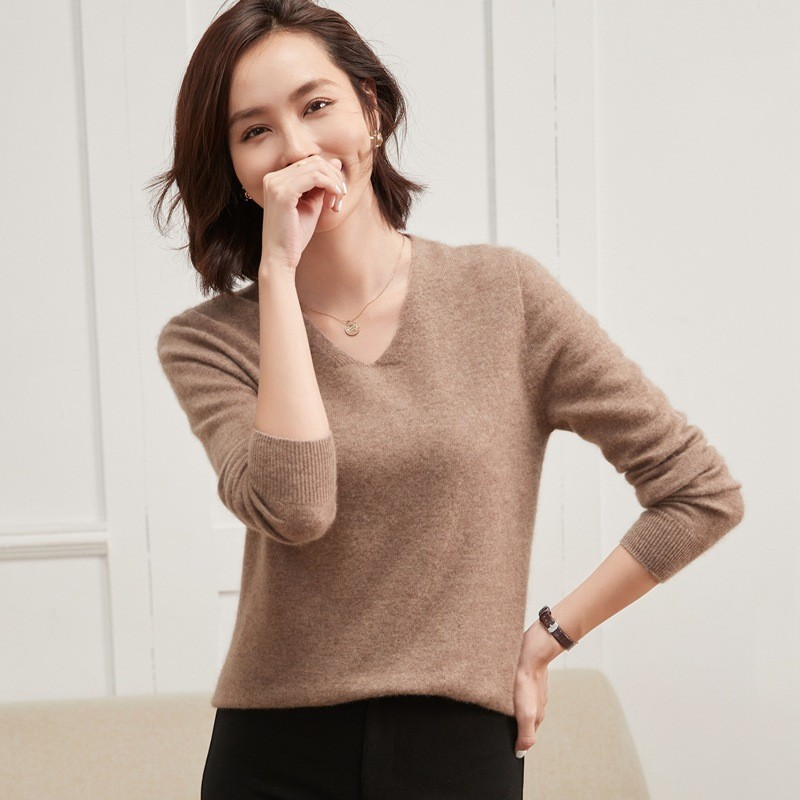 Creamy V-Neck Cashmere-Blend Sweater - 图片 2