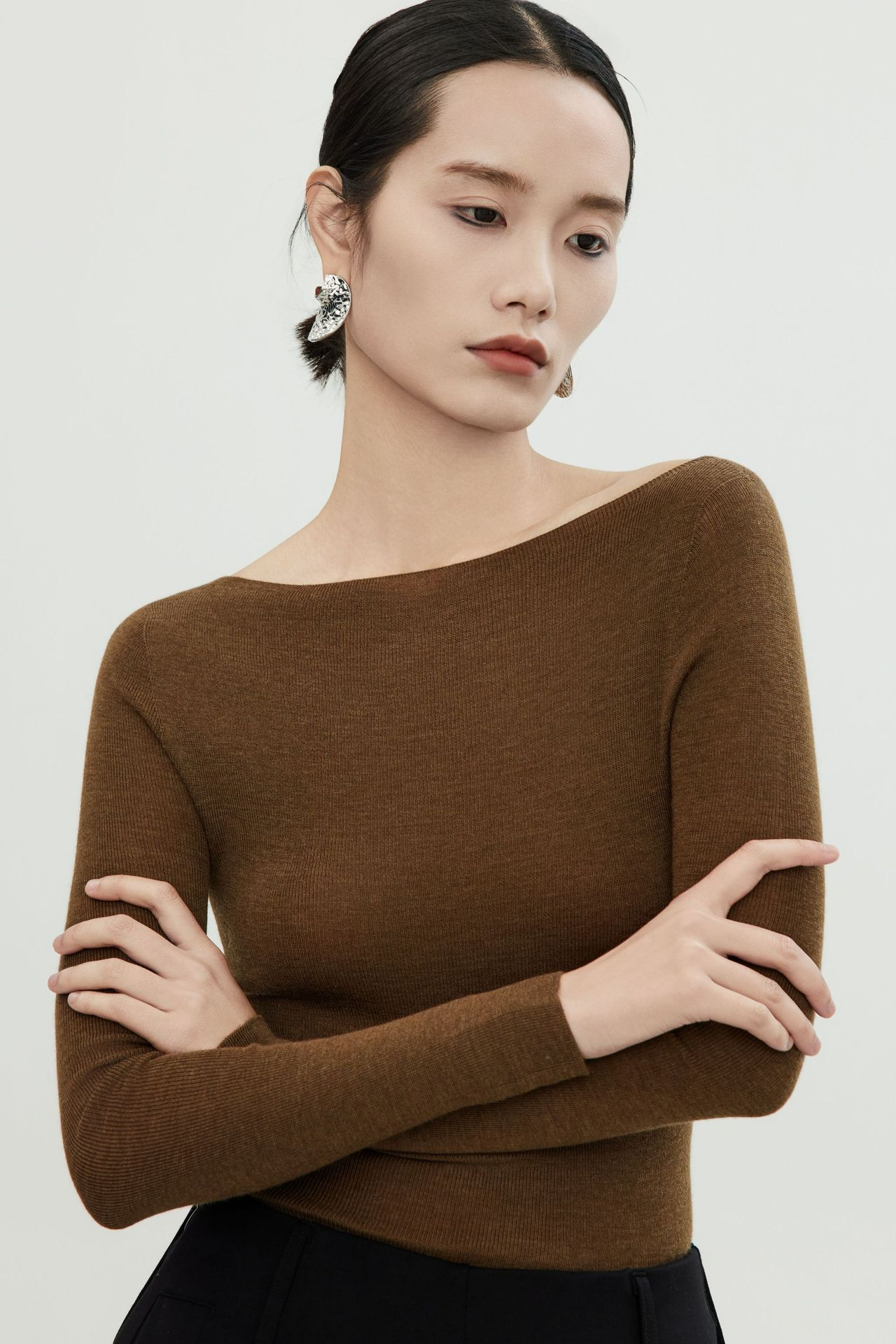 Elegant Off-Shoulder Knit Top - 图片 4